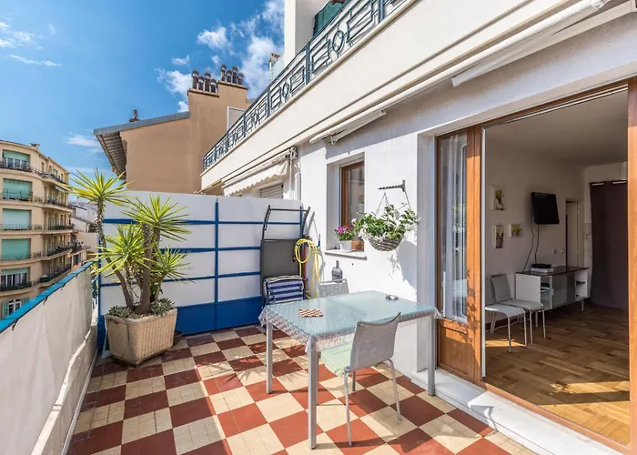 Studio With Large Terrace Sea View 4Th Floor