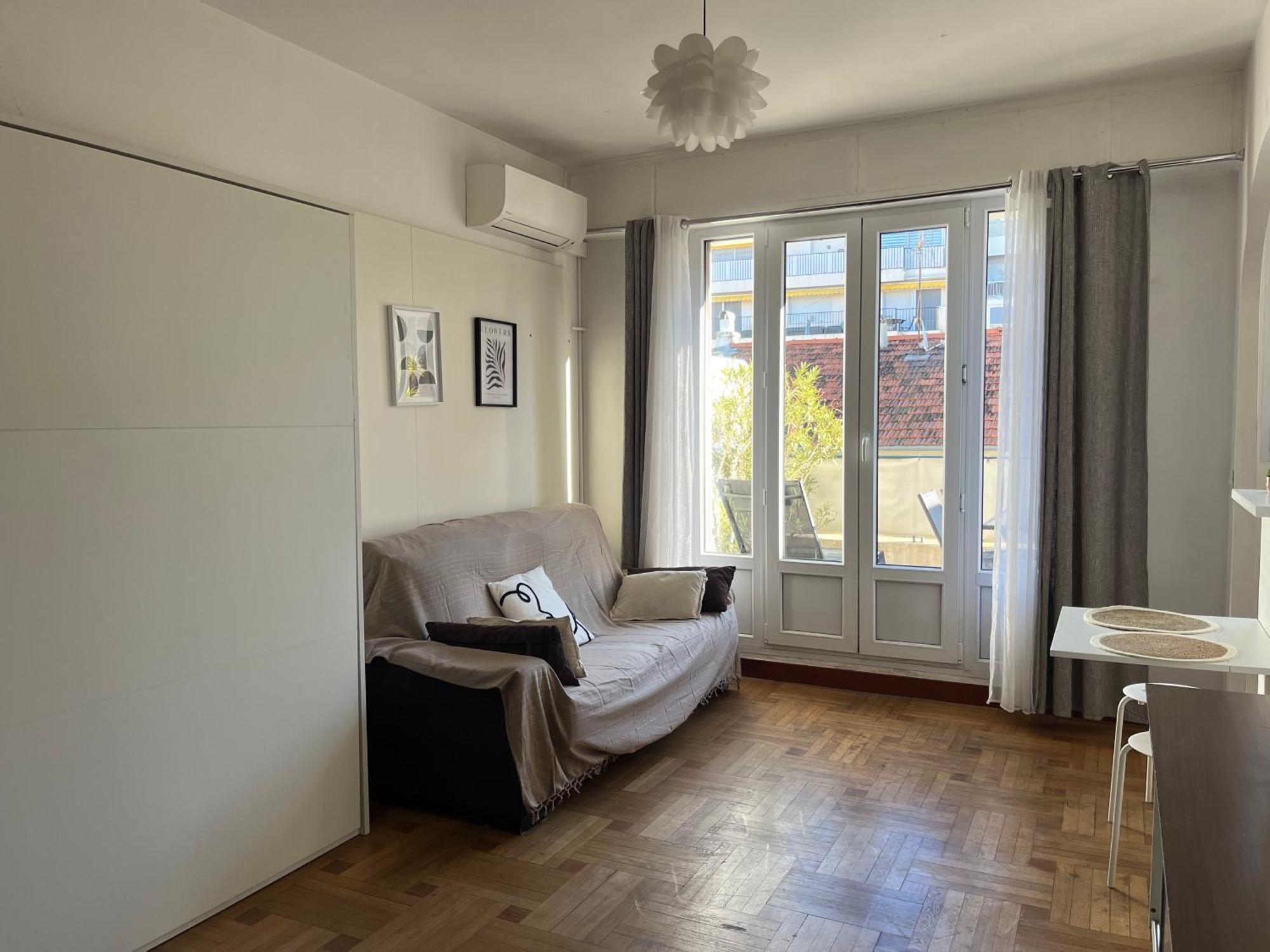 With Large Terrace Sea View 4th Floor * Nizza
